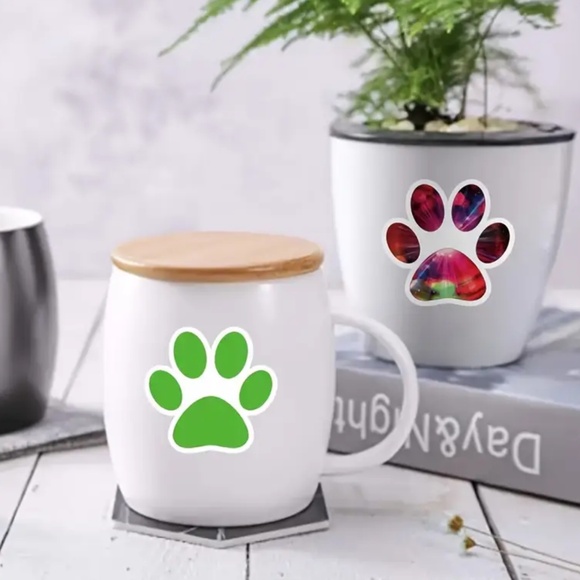 NIP! 50 Pieces of Animal Paw Print Stickers! - Picture 5 of 9